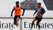 Tchouaméni se entrena con aparente normalidad y Mbappé, con el grupo