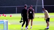 Barcellona, Szczęsny e Lewandowski simulano una rissa: una provocazione al Real Madrid in vista del Clasico?