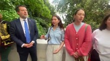 Salvini nel padiglione della Russia ai Giardini della Biennale Arte: il ministro e il coro tradizionale