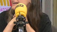 Las Hijas de Felipe: Monja a la izquierda del PSOE