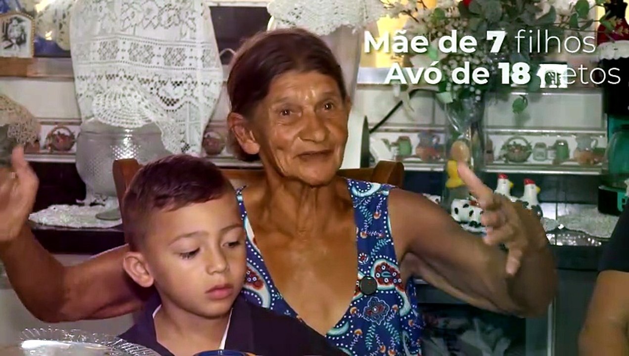 Ela saiu pelas ruas com um carrinho e virou símbolo de solidariedade: conheça a história de Dona Nina do Parolin; assista