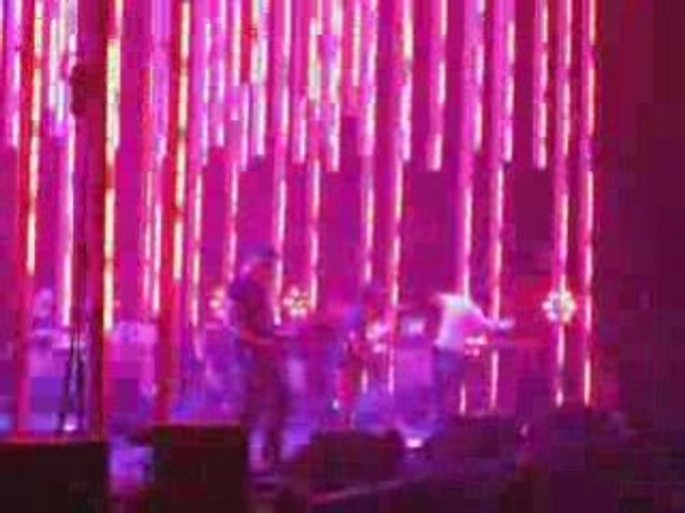 RADIOHEAD - The National Anthem (10 juin 2008, Bercy)