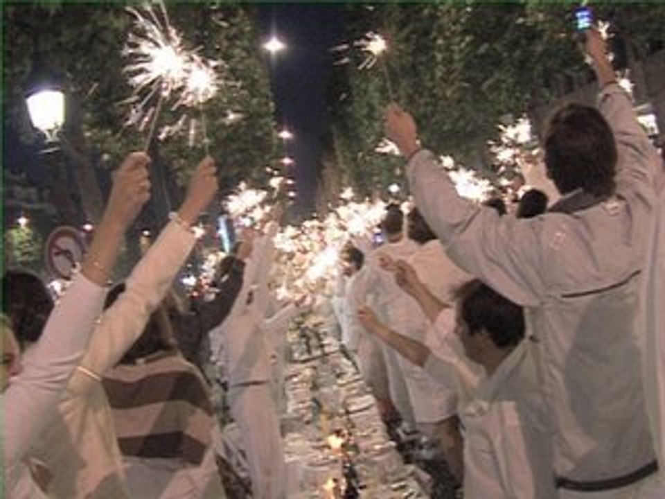Dîner blanc aux Champs Elysées ! REPORTAGE