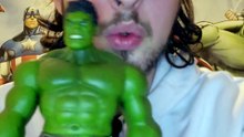 Présentation d'une nouvelle figurine Marvel (HULK)