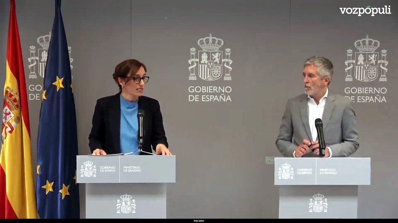 Mónica García explica el operativo de desembarco del crucero con hantavirus