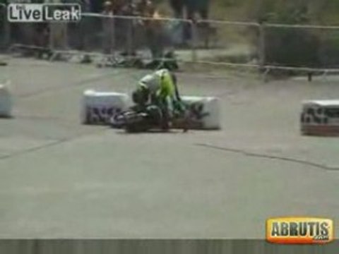 Abrutis video Accélérateur coincé humour