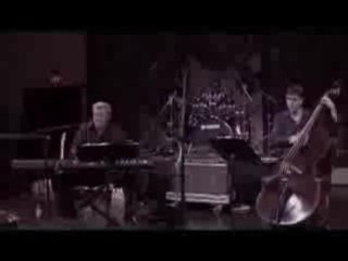 DAVE SHAW TRIO-AUTUMN LEAVES