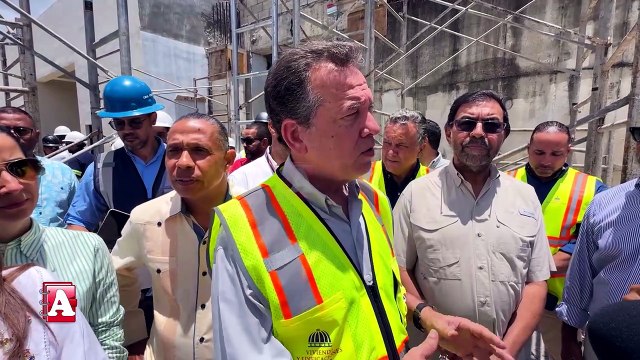 Ministro Ito Bisonó supervisa avances de la segunda etapa del Hospital de Especialidades en SFM