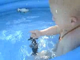 Jules et la piscine juin 08