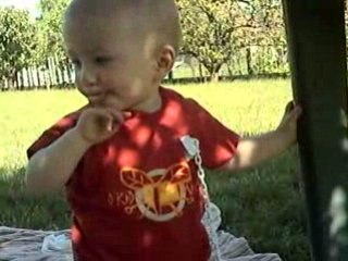 Jules regarde partout juin 08