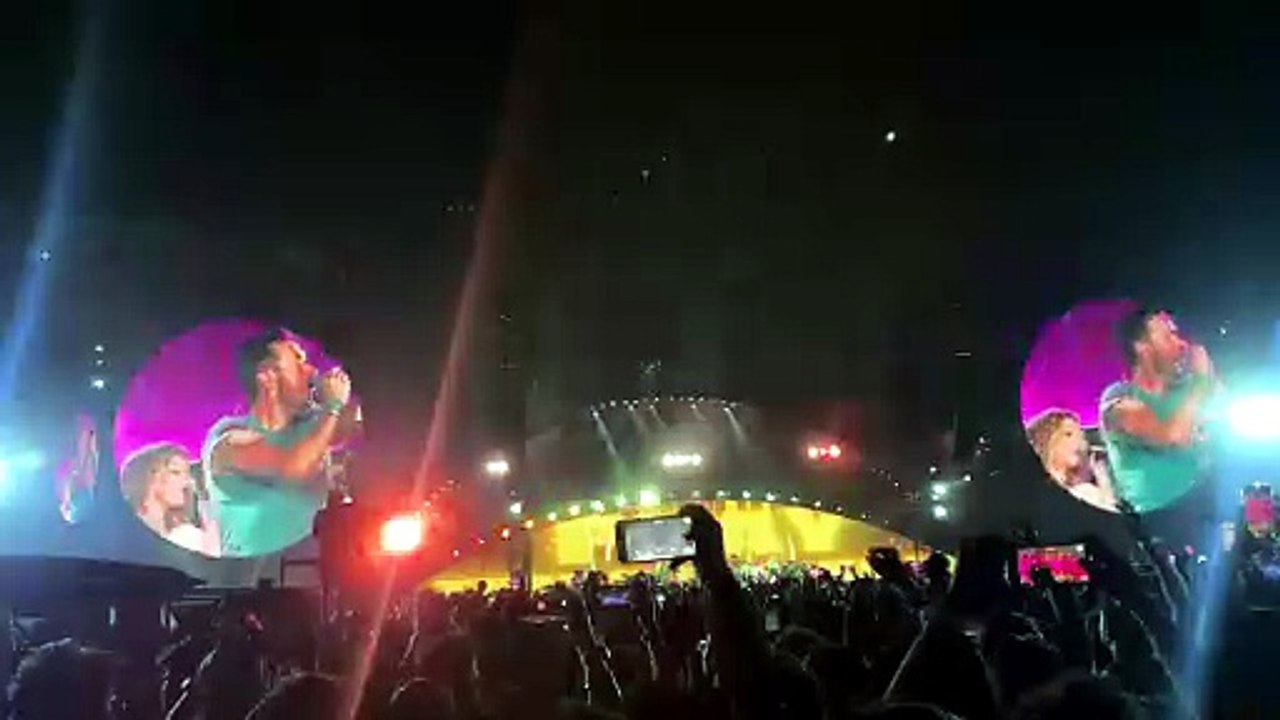 Coldplay We Pray Live Concert Ahmedabad 2025 | Emotional Stadium Performance