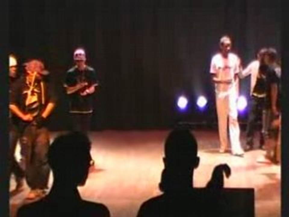 krump vs tecktonik in paris (new)