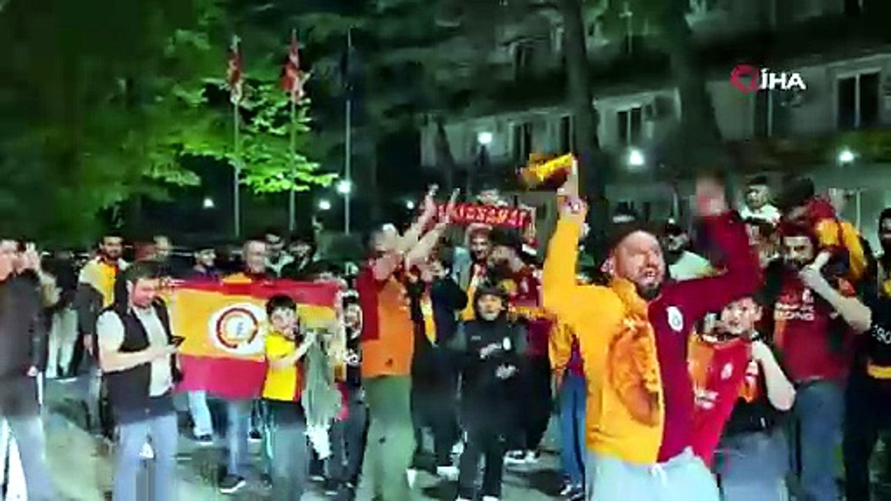 Gürcistan’ın Marneuli kentinde Galatasaray’ın şampiyonluğu coşkuyla kutlandı | Ajansspor | IHA