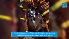 Fuerte choque en La Plata: hridos y una persona quedó atrapada dentro de un auto en la Av. 44
