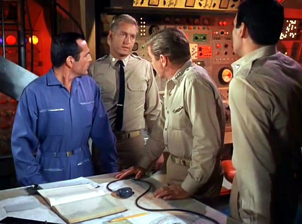 Voyage To The Bottom Of The Sea - 3x07 - Deadly Waters