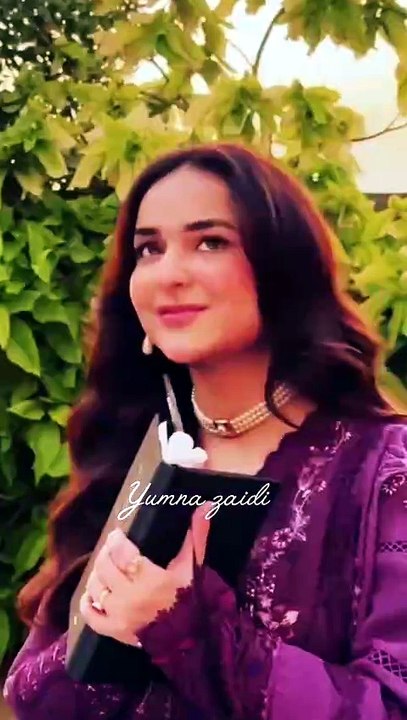 yumna zaidi tere bin pink dress Yumna Zaidi is pretty in pink with this Mantra outfit in drama serial Tere  Bin  Makeup by @jessicapervez @yashwaanjum50 Disclaimer: outfit consists  of a dress and blazer both of which are