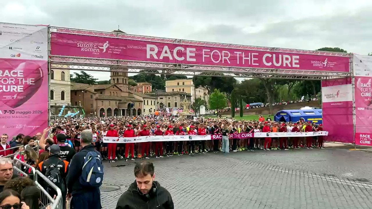A Roma l'onda rosa per Race for the Cure, spot...