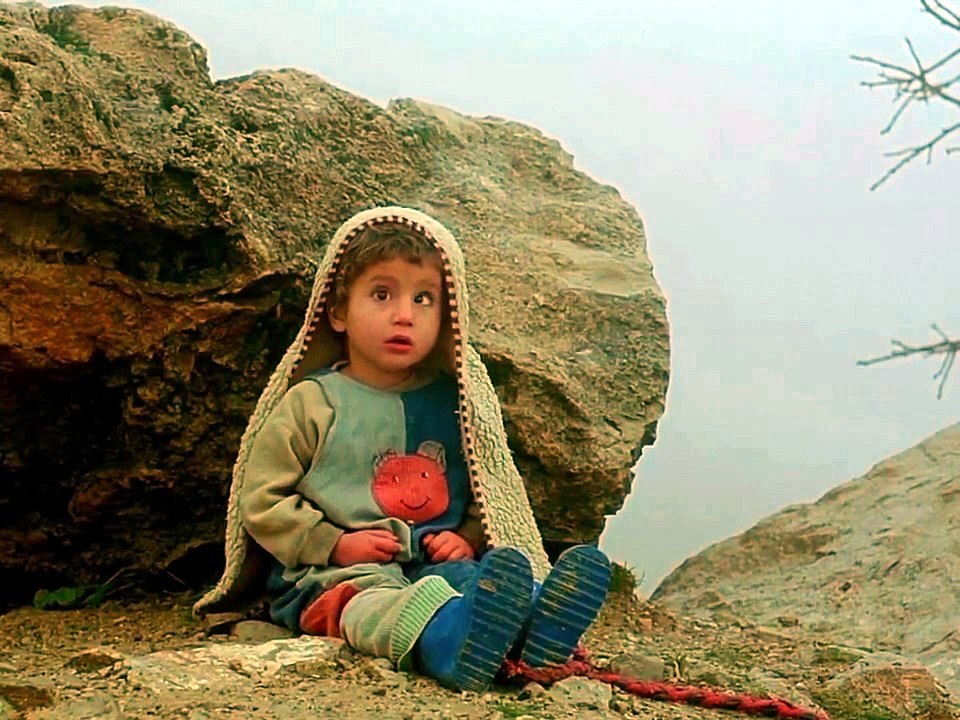The Turtles Can Fly (2004) – Most Emotional Scene | War Tragedy | Bahman Ghobadi