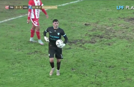 È il gol più ridicolo di sempre! Il portiere si fa rubare il pallone, poi il difensore...