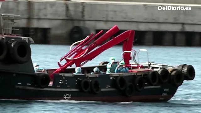Comienza el desembarco de los pasajeros españoles del MV Hondius