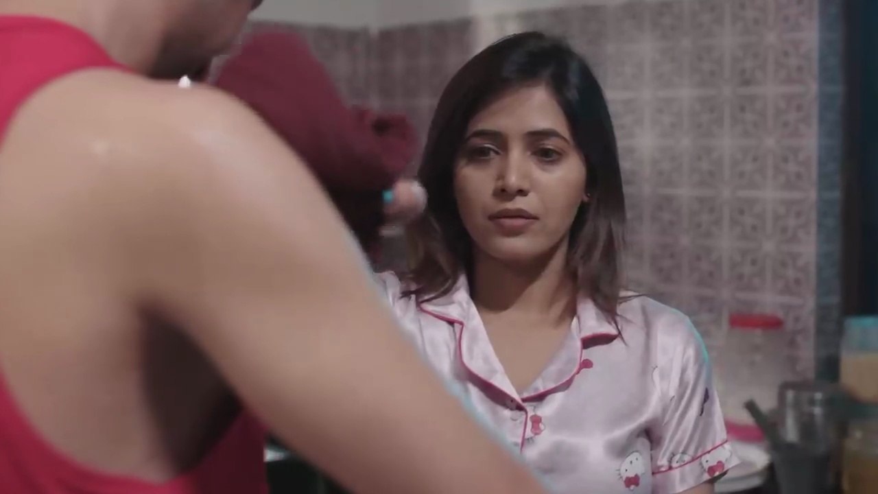 One Mistake by Bhabhi Drove Father-in-Law Wild 😈 #comedy #entertainment #ullu
