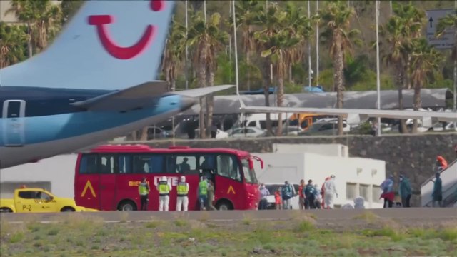 Spanish passengers from hantavirus-hit MV Hondius board military plane to Madrid for quarantine