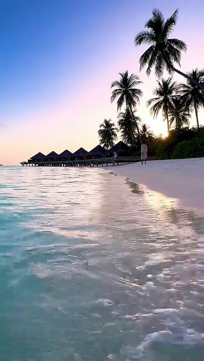 Private Island Resort, Maldives. Same island shoreline. Came_3_1