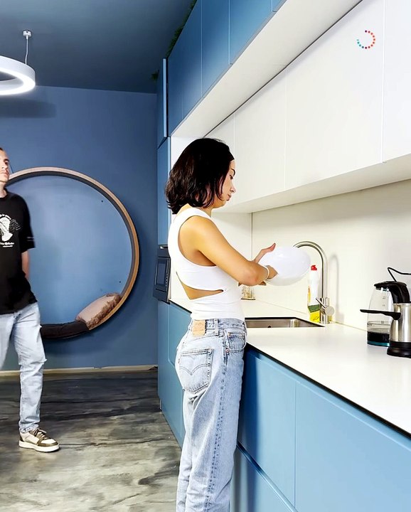 When kitchen cabinets test your patience and your love 💔😅