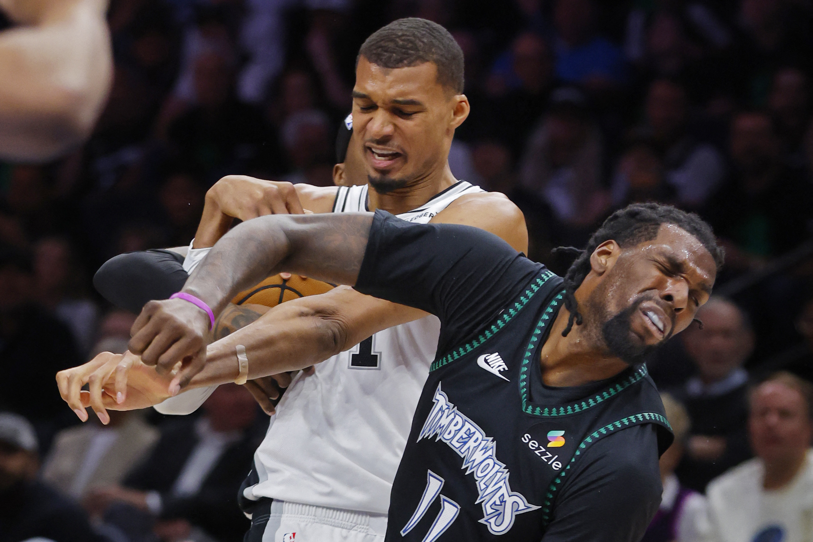 NBA : Wembanyama éjecté, Minnesota en profite pour égaliser