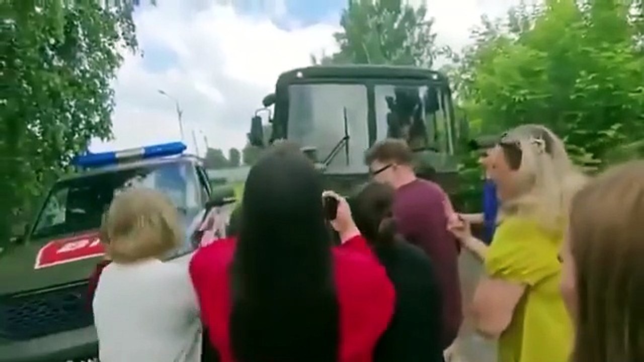 Тем временем в российской провинции постепенно...