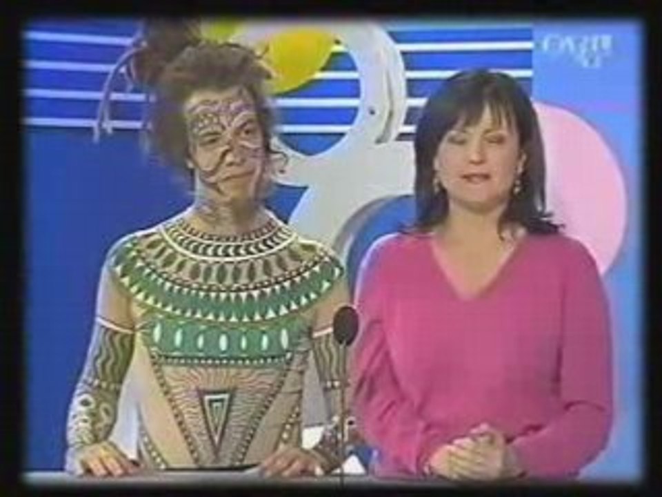 R.I.C (Roots Intention Crew) - RTL9 Interview + Live