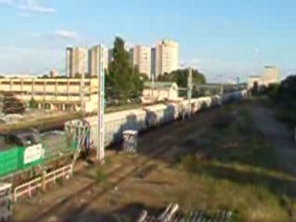 train Monoprix