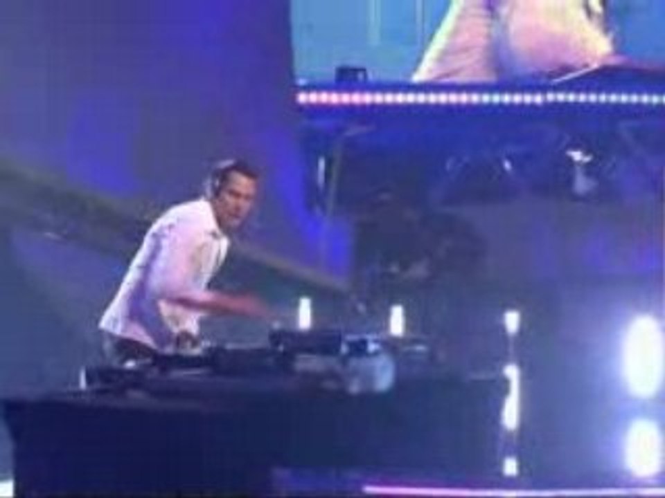 Tiesto @ TMF Music Awards 2004