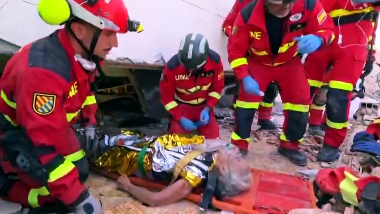 Death toll in Venezuela quakes tops 1,400 as rescue efforts ramp up
