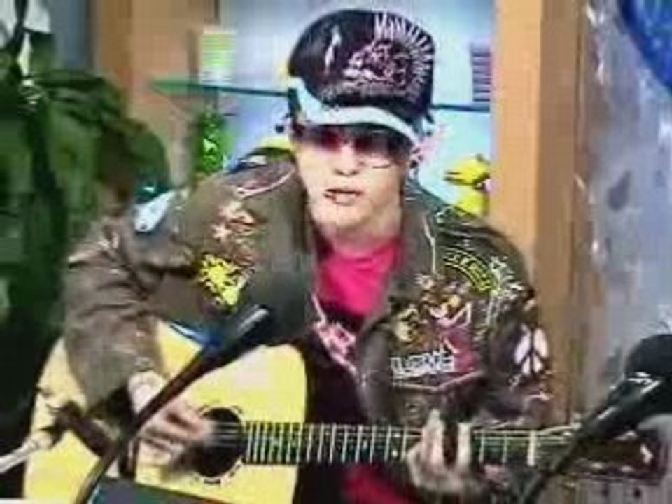 Miyavi - cover of 'Blew' from Nirvana (lfx 22-02-06.- cut)