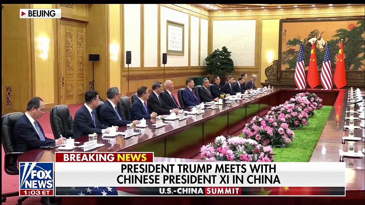 Trump and Xi tour Temple of Heaven in China