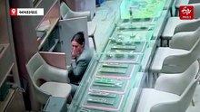 અમદાવાદ: જ્વેલરી શોરૂમના CCTV કેમેરામાં કેદ થયું સેલ્સગર્લનું કારસ્તાન, 1.11 કરોડના સોનાના દાગીના લઈ ફરાર