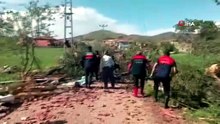 Hortum köyü savaş alanına çevirdi...O anlar kamerada