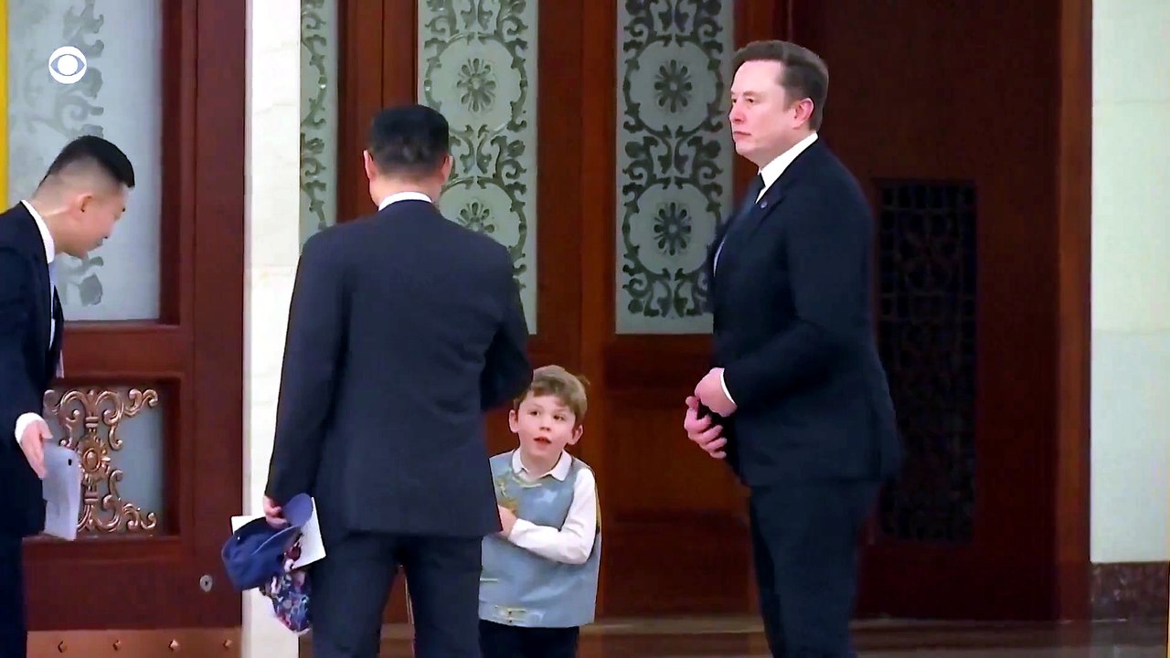🇨🇳 Elon Musk aperçu au Palais du Peuple avec son fils… qui apprend le mandarin