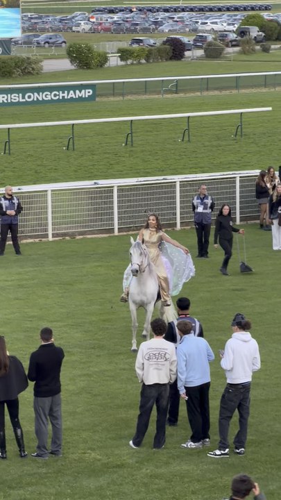 Woman performing on a white horse 🐎✨Elegance, power, and pure showmanship.A magical moment to watch 🤍
