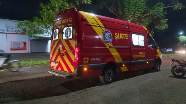 Jovem fica ferido após colisão entre carro e moto no Bairro Pacaembu, em Cascavel
