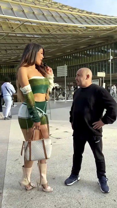 Kiss or slap