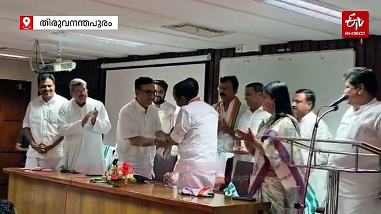 'നമ്മൾ ഒന്നിച്ച്': പാർലമെന്‍ററി പാർട്ടി യോഗത്തിൽ ഐക്യസന്ദേശമുയർത്തി നിയുക്ത മുഖ്യമന്ത്രി വിഡി സതീശൻ
