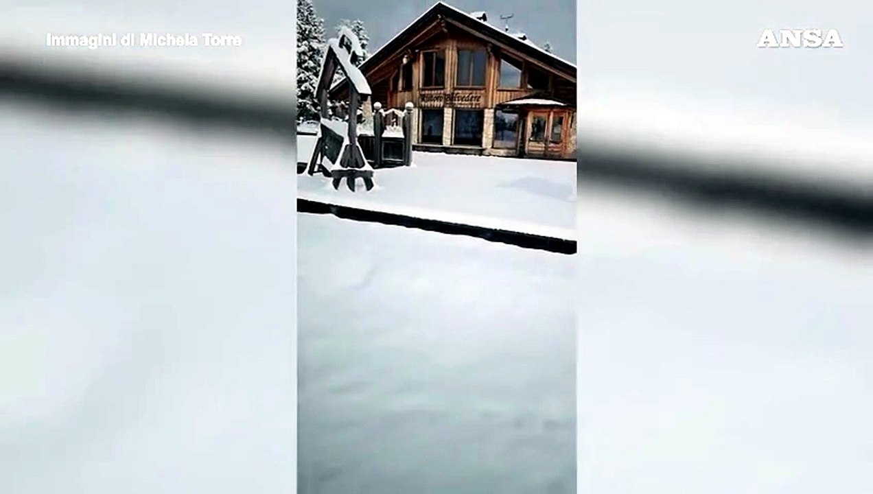 La neve imbianca le Dolomiti, fino a 15 cm a Cima Fertazza