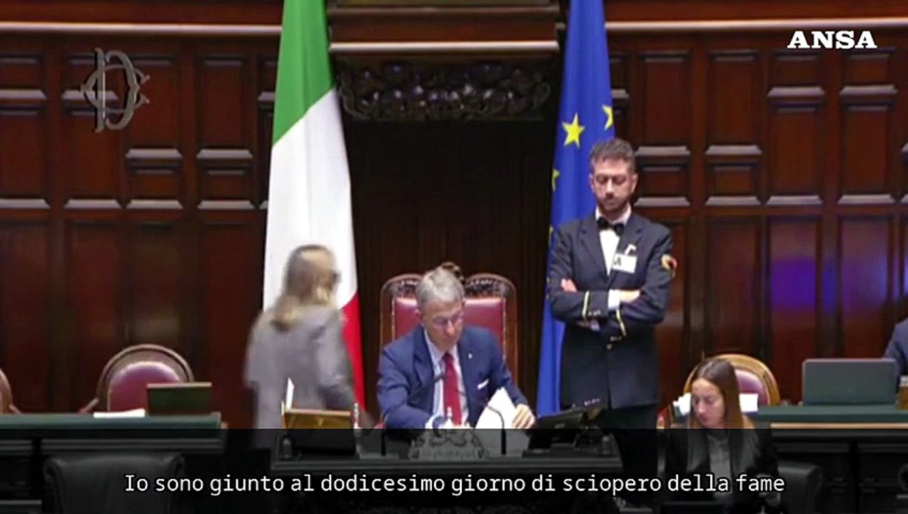 Giachetti si incatena in Aula: "Qui finche' non si sblocca la Vigilanza Rai"
