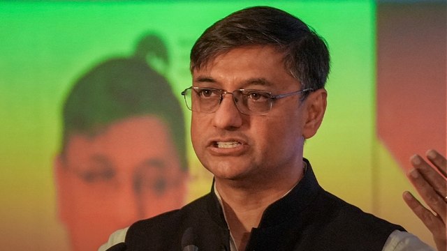 संजीव सान्याल बन सकते हैं बंगाल के वित्त मंत्री, BJP में तेज हुई चर्चाएं