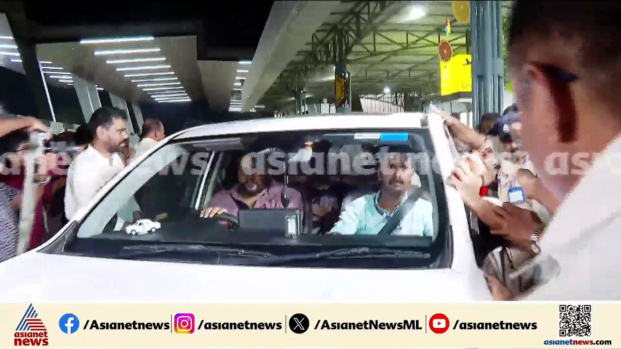 കെ.സി വേണുഗോപാലിനെ സ്വീകരിക്കാൻ വിഷ്ണുനാഥ് അടക്...