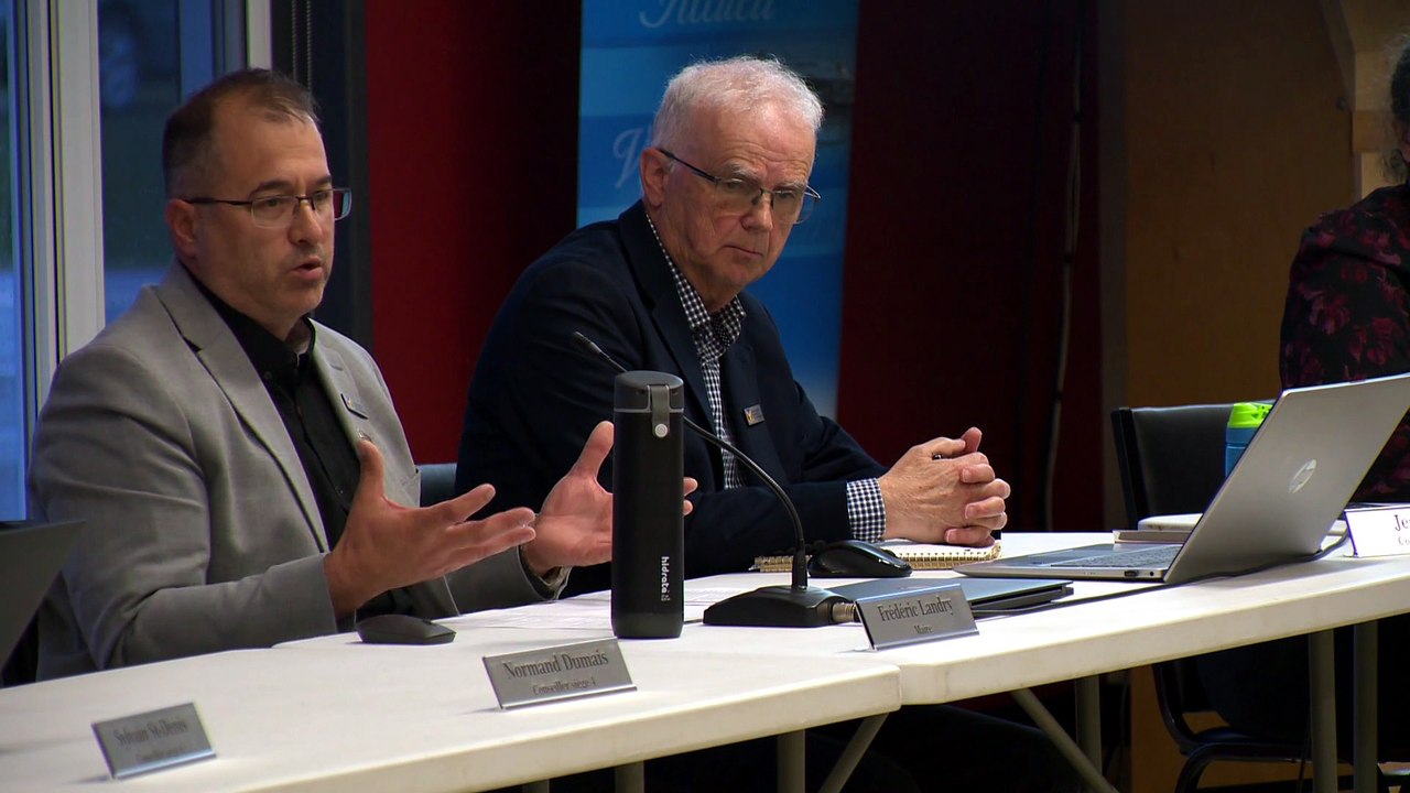 Nouvelle tour cellulaire : consultation publique à Saint-Denis-de-la-Bouteillerie