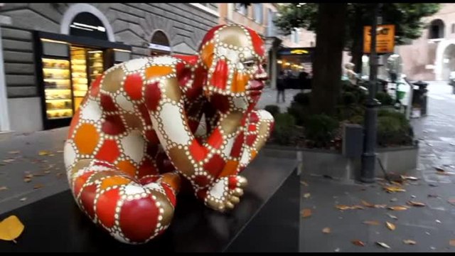 Armonie del corpo : le opere di Rabarama esposte in via Veneto a Roma