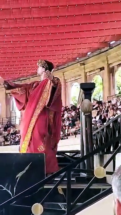 PUY DU FOU Extrait du spectacle "Le signe du Triomphe"